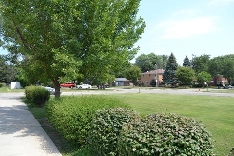 1621 Meyer St, Elgin, IL 60123 photo 9