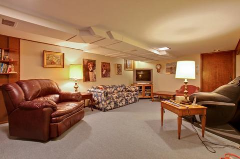 403 E Berkshire Ln, Mount Prospect, IL 60056 photo 20