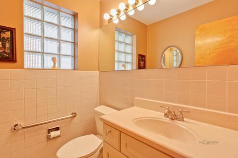 403 E Berkshire Ln, Mount Prospect, IL 60056 photo 14
