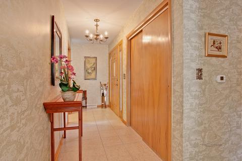 403 E Berkshire Ln, Mount Prospect, IL 60056 photo 2