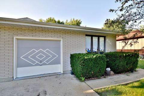 444 E Lorraine Ave, Addison, IL 60101 photo 2