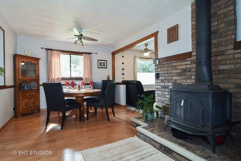 1160 Apple St, Hoffman Estates, IL 60169 photo 3