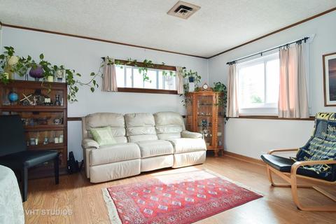 1160 Apple St, Hoffman Estates, IL 60169 photo 5