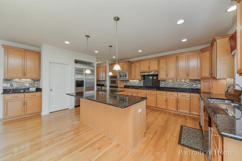 12801 Barrow Ln, Plainfield, IL 60585 photo 6