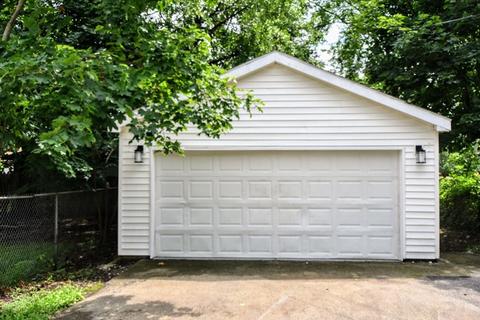 113 Lovell St, Elgin, IL 60120 photo 21