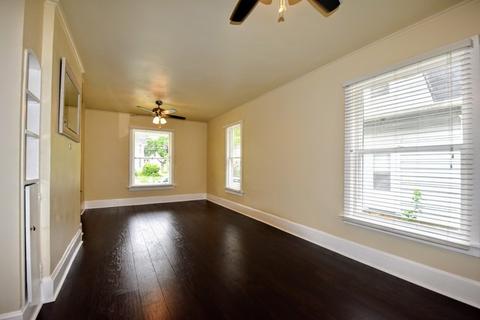 113 Lovell St, Elgin, IL 60120 photo 6