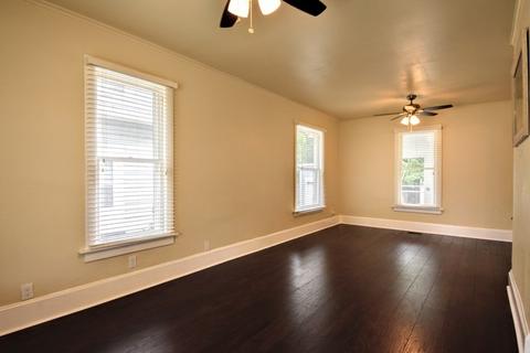 113 Lovell St, Elgin, IL 60120 photo 3