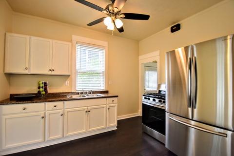 113 Lovell St, Elgin, IL 60120 photo 9
