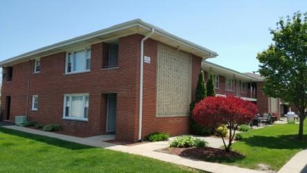 101 Dover Dr #7, Des Plaines, IL 60018 photo 1