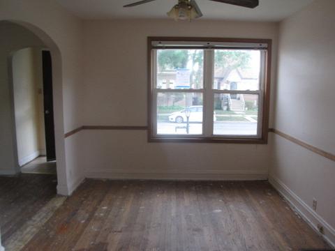 10042 S Eberhart Ave, Chicago, IL 60628 photo 4