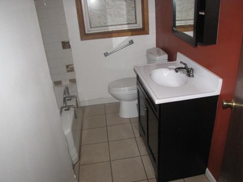 10042 S Eberhart Ave, Chicago, IL 60628 photo 8