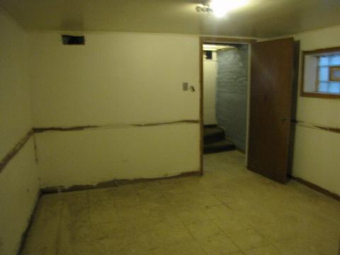 10042 S Eberhart Ave, Chicago, IL 60628 photo 13