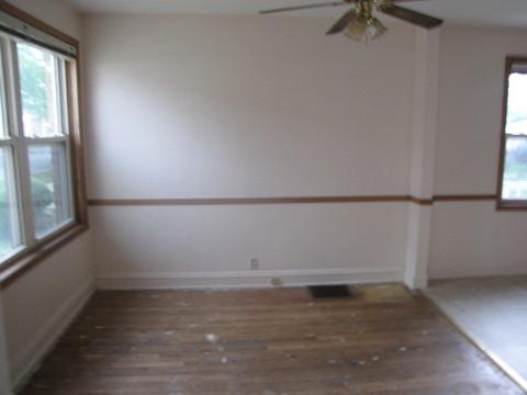 10042 S Eberhart Ave, Chicago, IL 60628 photo 5