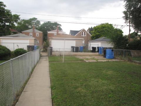 10042 S Eberhart Ave, Chicago, IL 60628 photo 15