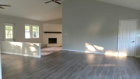 2210 Manor Ln, Mchenry, IL 60051 photo 7