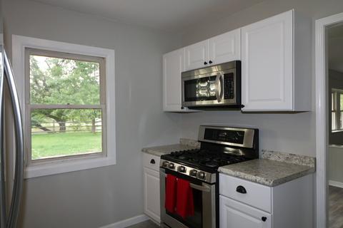 2210 Manor Ln, Mchenry, IL 60051 photo 9