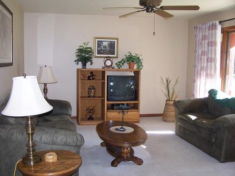 5217 Meadow St, Mchenry, IL 60051 photo 2