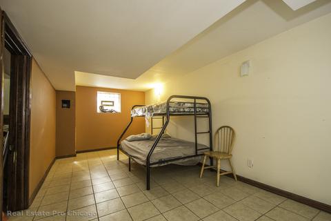 7840 S Champlain Ave, Chicago, IL 60619 photo 9