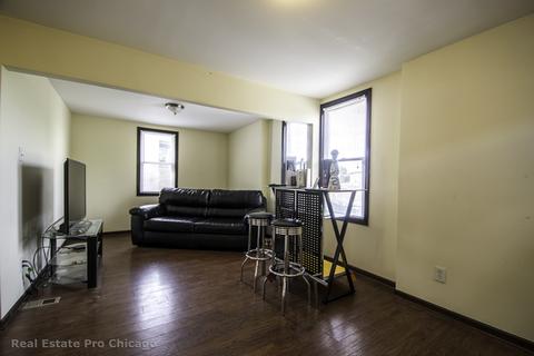 7840 S Champlain Ave, Chicago, IL 60619 photo 5