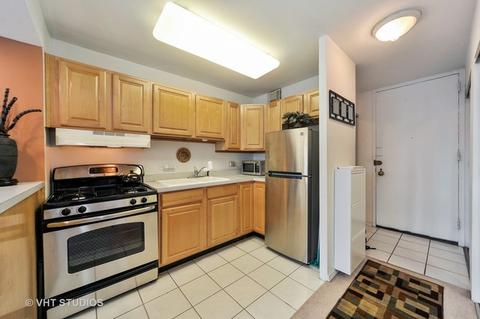1 E Scott St #2107, Chicago, IL 60610 photo 4