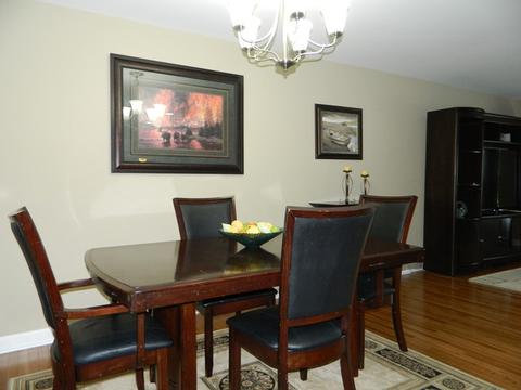 4160 Hudson Dr, Hoffman Estates, IL 60192 photo 9