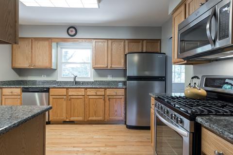 312 Robin Hill Dr, Naperville, IL 60540 photo 10
