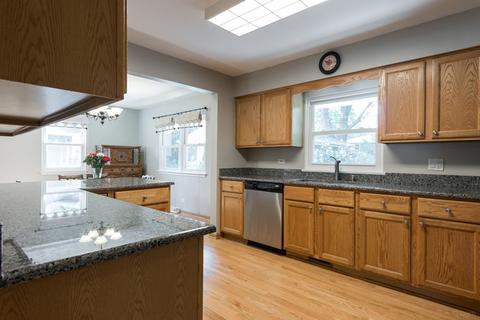 312 Robin Hill Dr, Naperville, IL 60540 photo 13