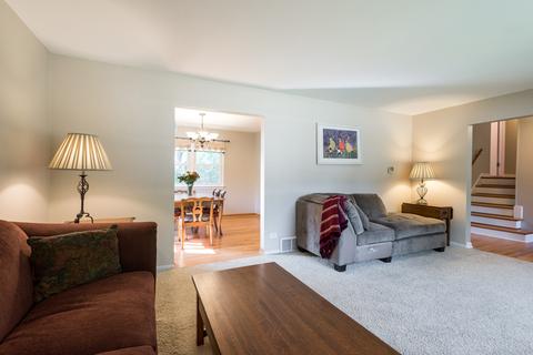 312 Robin Hill Dr, Naperville, IL 60540 photo 4