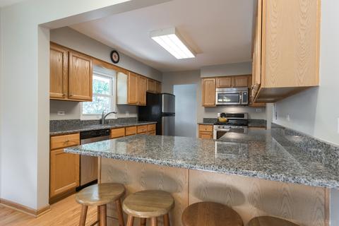 312 Robin Hill Dr, Naperville, IL 60540 photo 12