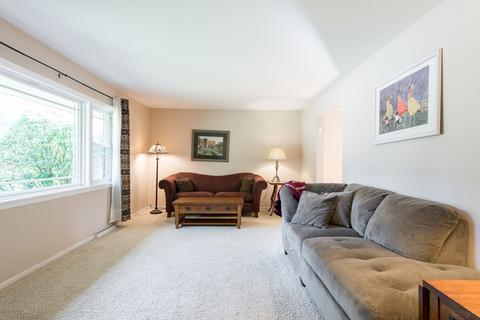 312 Robin Hill Dr, Naperville, IL 60540 photo 5