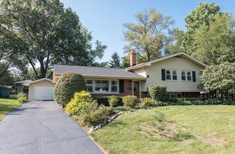 312 Robin Hill Dr, Naperville, IL 60540 photo 1