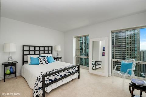 100 E Huron St #2402, Chicago, IL 60611 photo 8