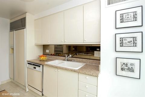 100 E Huron St #2402, Chicago, IL 60611 photo 5