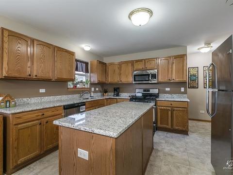 2103 Fairfield Dr, Plainfield, IL 60586 photo 8