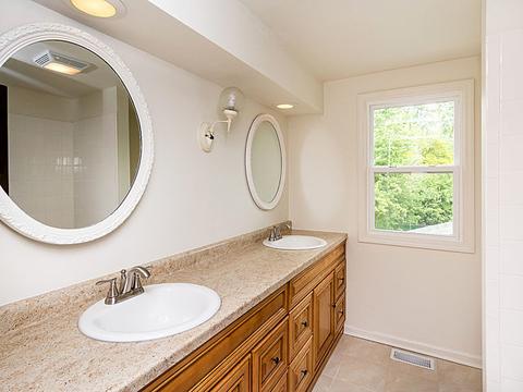 1421 Stonegate Rd, Naperville, IL 60540 photo 12