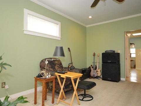 8215 44th Pl, Lyons, IL 60534 photo 3