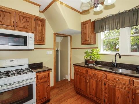 813 Preston Ave, Elgin, IL 60120 photo 9