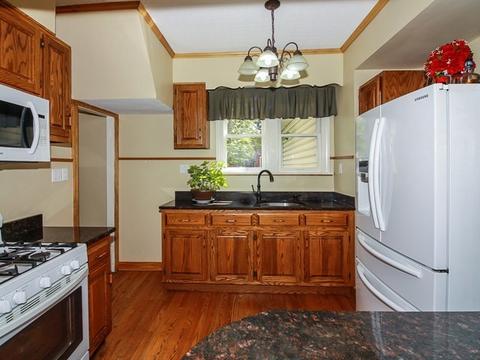813 Preston Ave, Elgin, IL 60120 photo 13