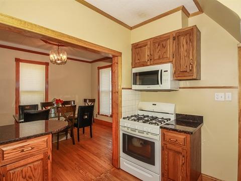 813 Preston Ave, Elgin, IL 60120 photo 10
