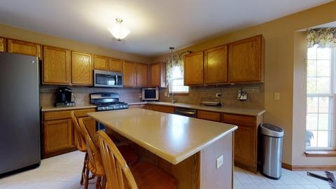 1806 Arbor Falls Dr, Plainfield, IL 60586 photo 11