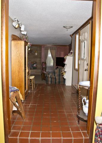 649 S Main St, Georgetown, IL 61846 photo 10