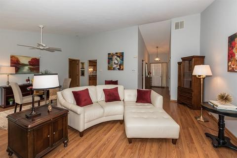 1202 Waltham Ln, Bartlett, IL 60103 photo 7