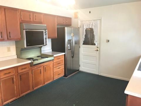 1112 Douglas Ter, Dixon, IL 61021 photo 3