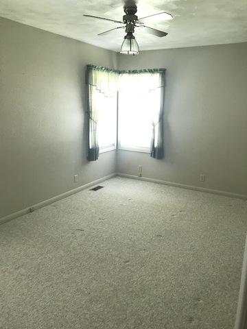 1112 Douglas Ter, Dixon, IL 61021 photo 9