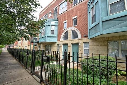 1136 E 46th St, Chicago, IL 60653 photo 2