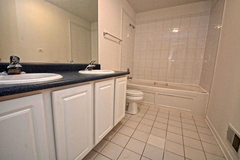 1136 E 46th St, Chicago, IL 60653 photo 12