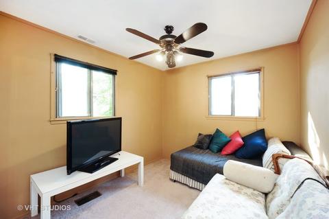 85 E Dennis Rd, Wheeling, IL 60090 photo 7