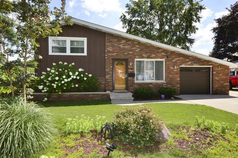 135 Glendale St, Wheeling, IL 60090 photo 1