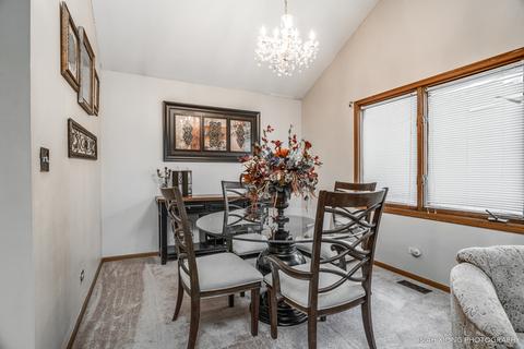 2835 Compton Rd, Aurora, IL 60504 photo 4