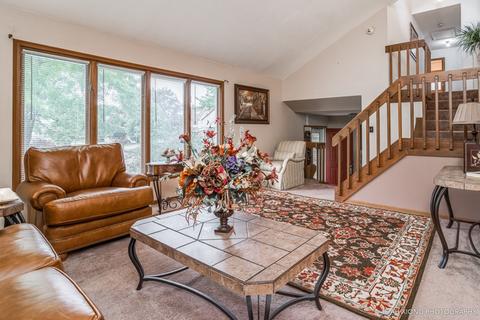 2835 Compton Rd, Aurora, IL 60504 photo 3
